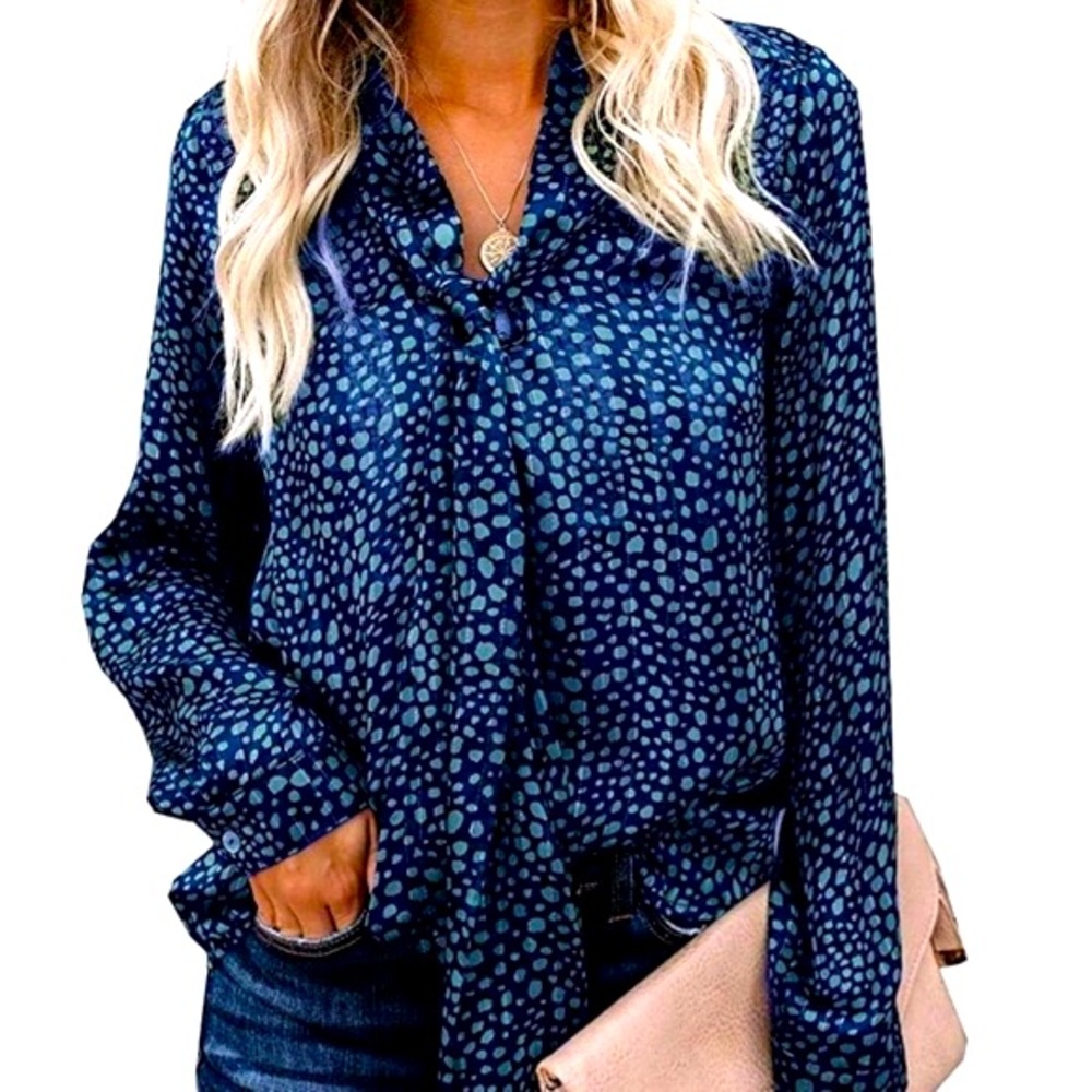 Long Sleeve Button Down Bow Tie Blouse in Blue - Size Large